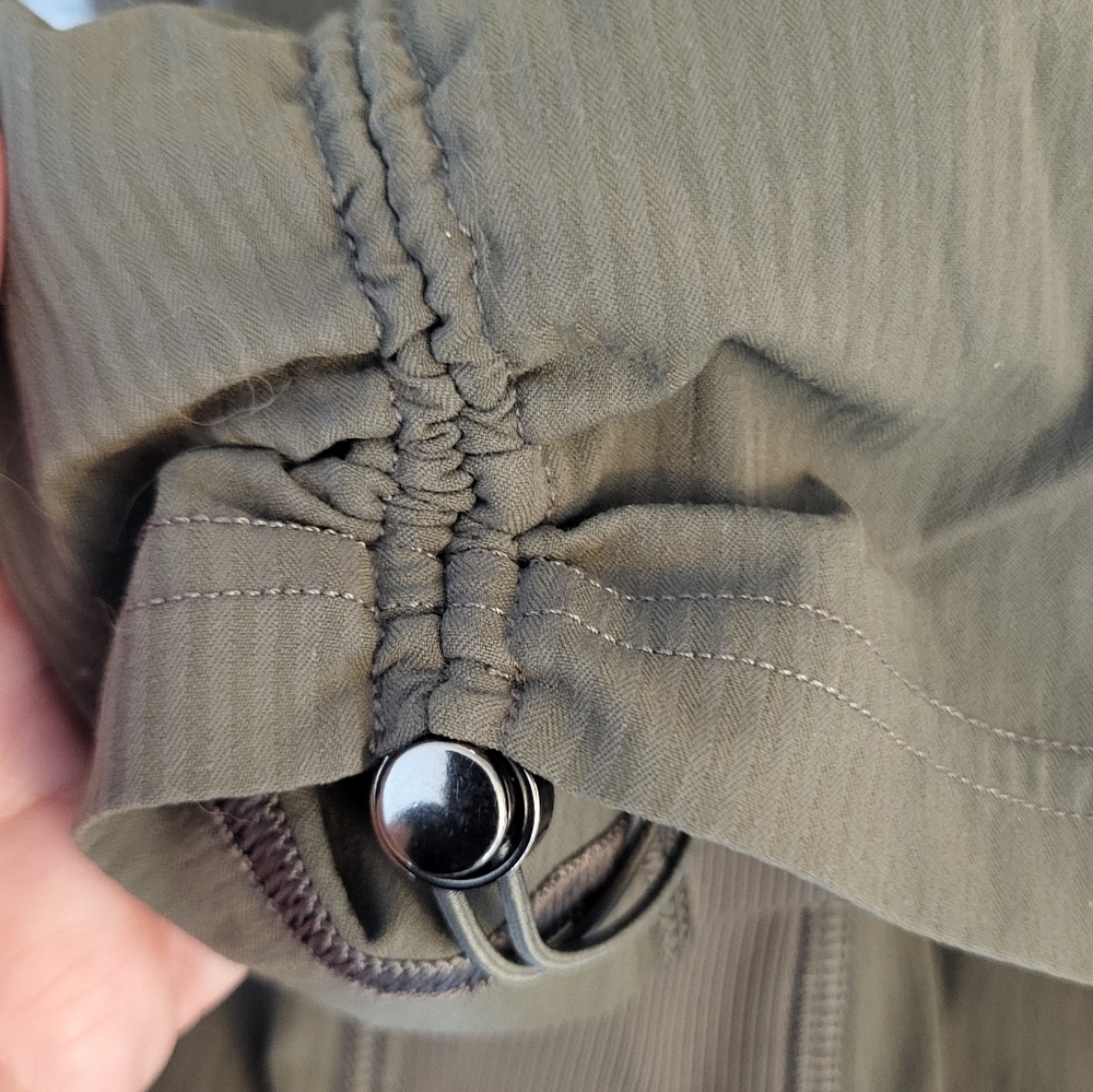 Lululemon Dance Studio Midrise Cropped Pant Army Green - Size 2 - Picture 7 of 8
